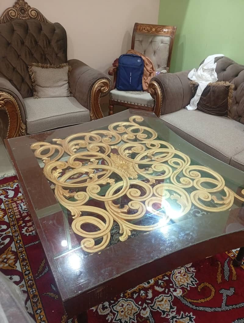 Big Central Table Good condition 7