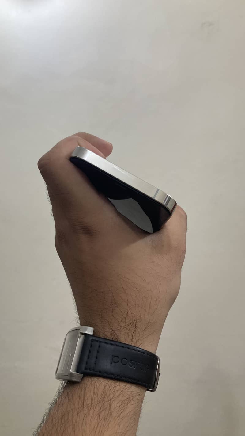 Apple iPhone 12 Pro 3