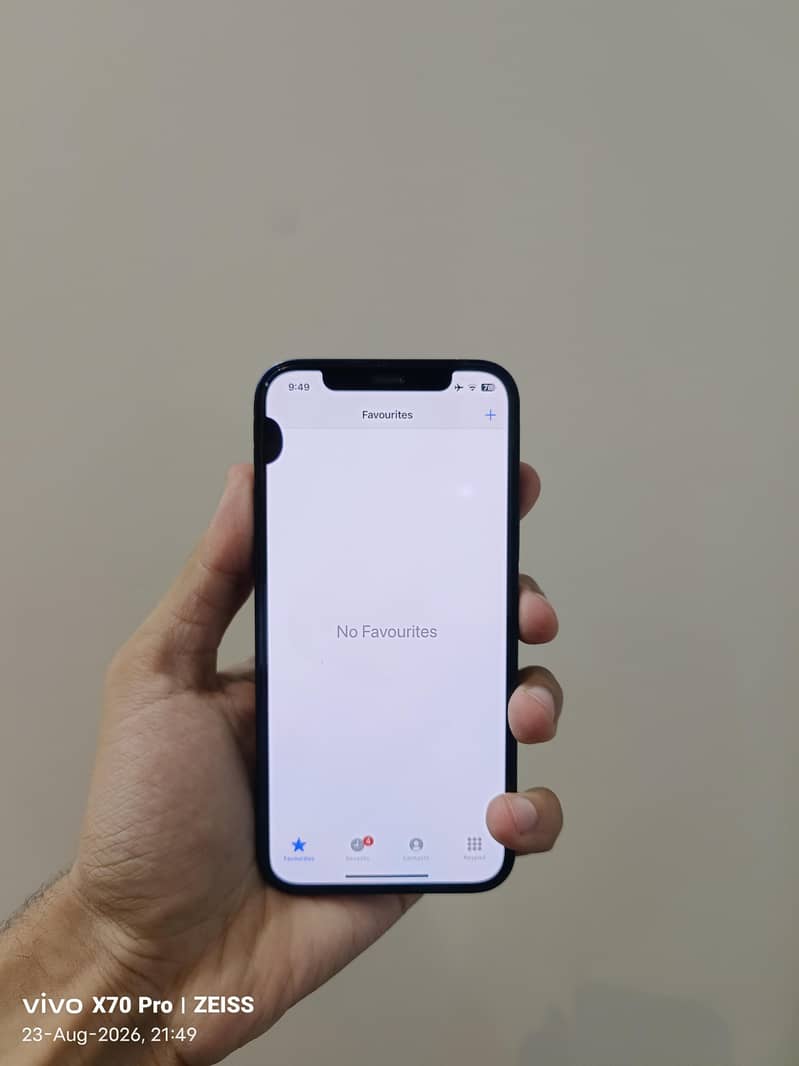 Apple iPhone 12 1