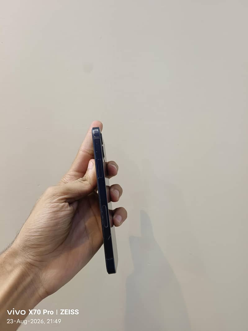 Apple iPhone 12 2