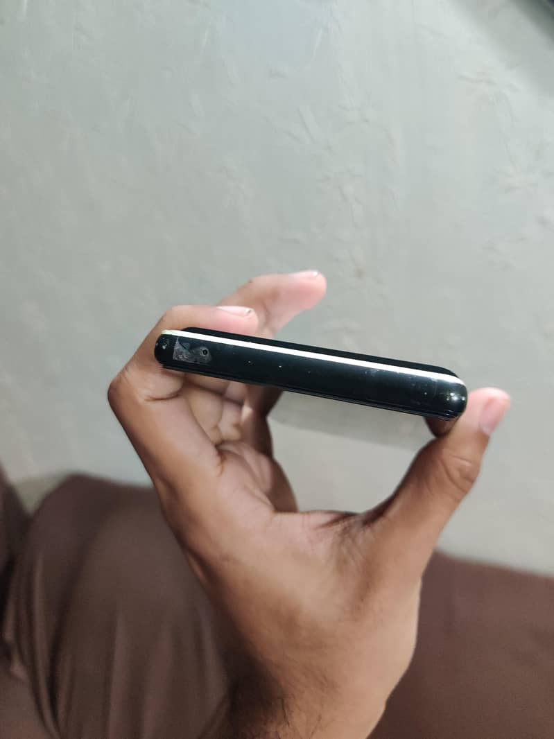 Google Pixel 6 4