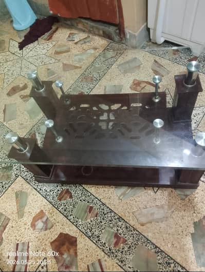 Sofa set and Table for sale