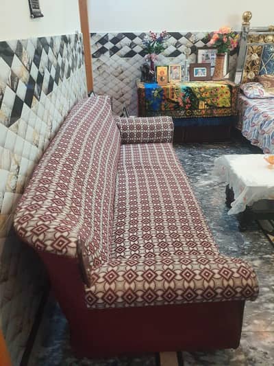 5 Seater sofa for sale