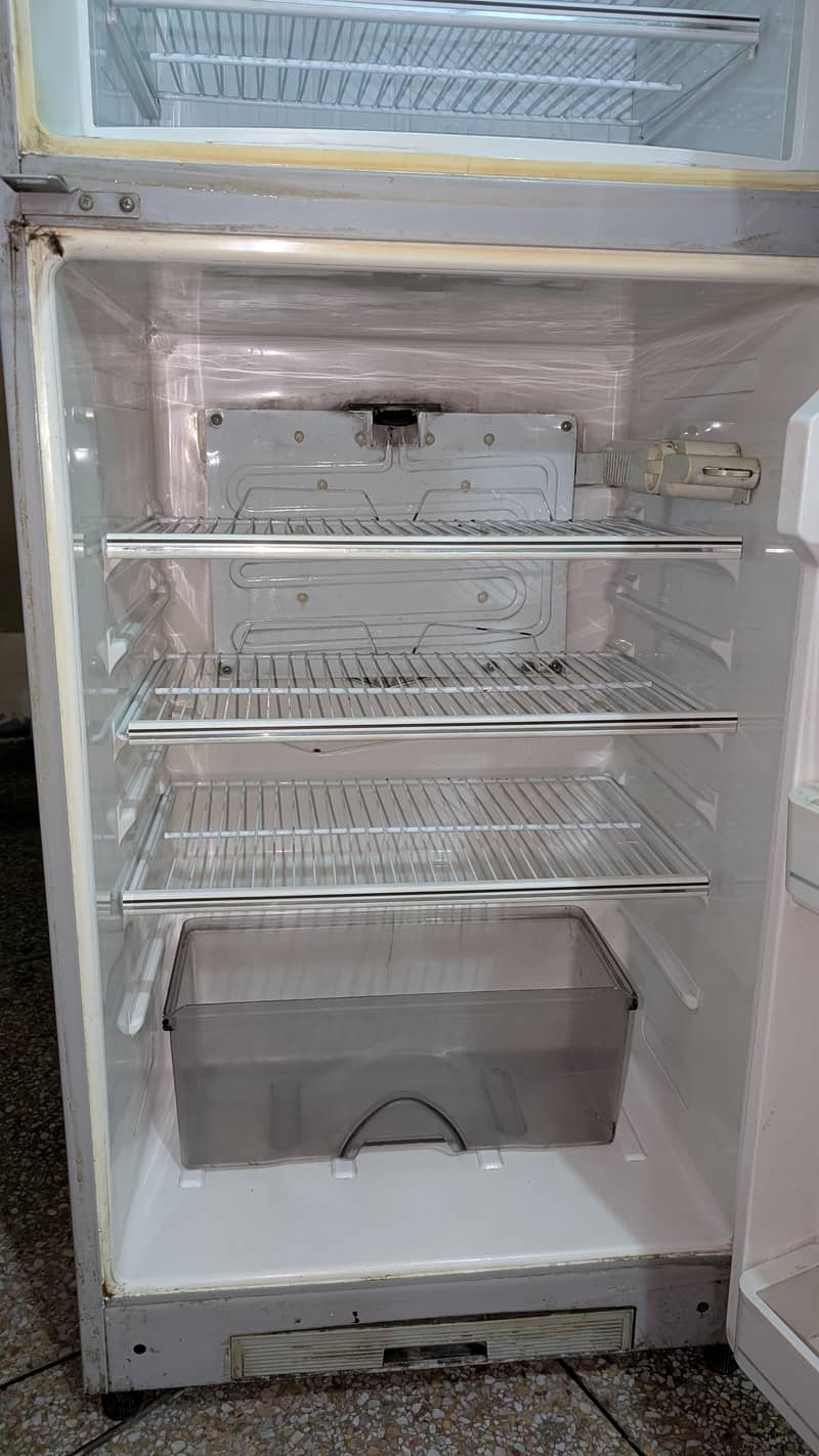 refrigerator 4