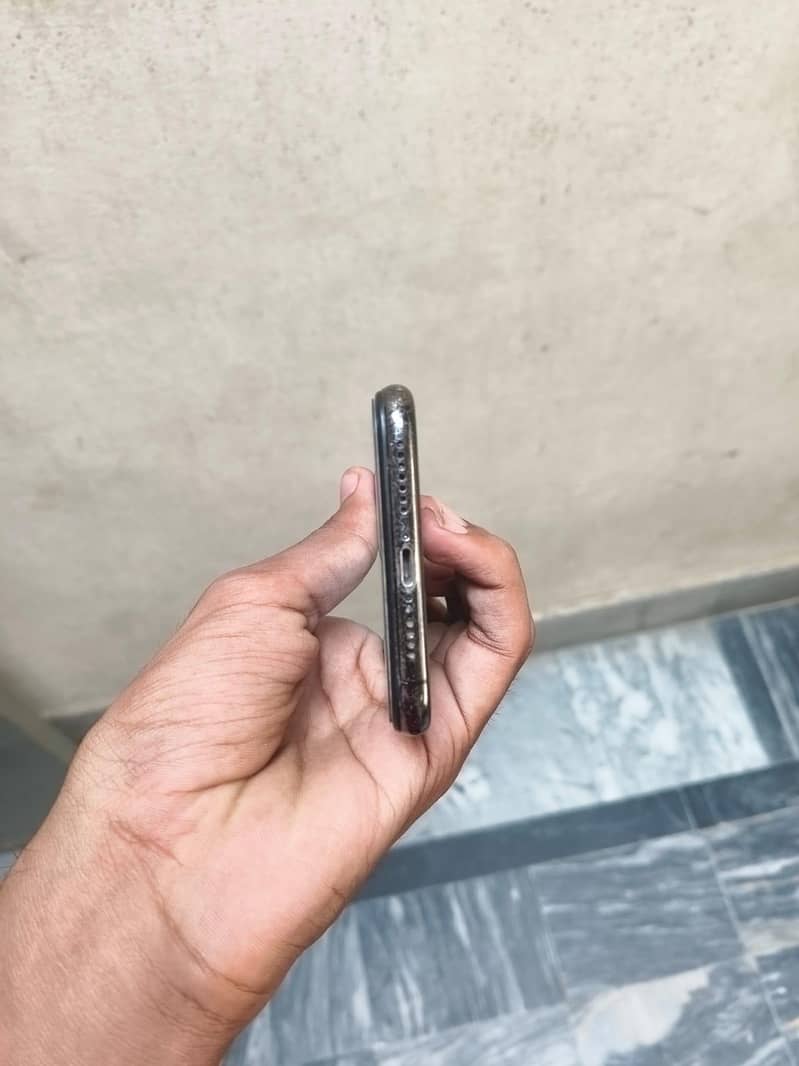 Apple iPhone X 10