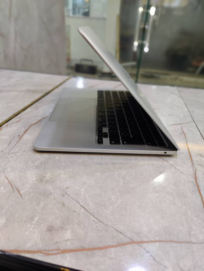macbook m1 pro 0