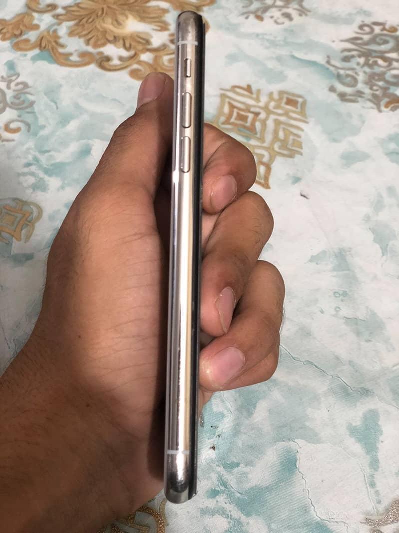 Apple iPhone X 1