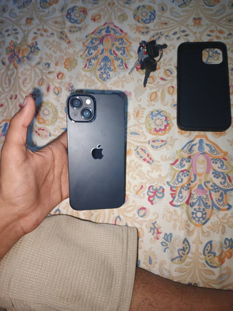 Apple iPhone 13 0