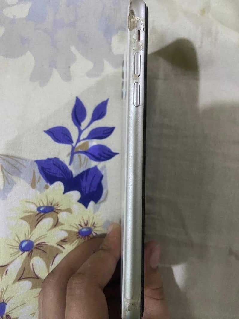 Apple iPhone 11 10