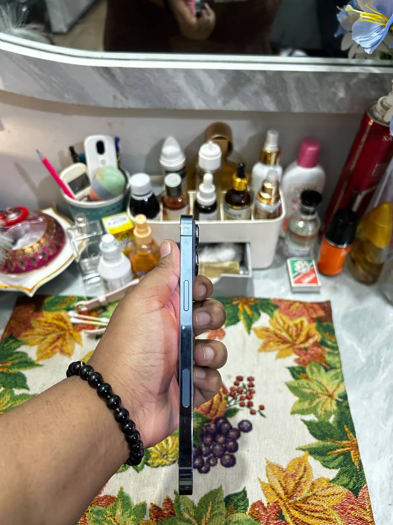 IPHONE 1