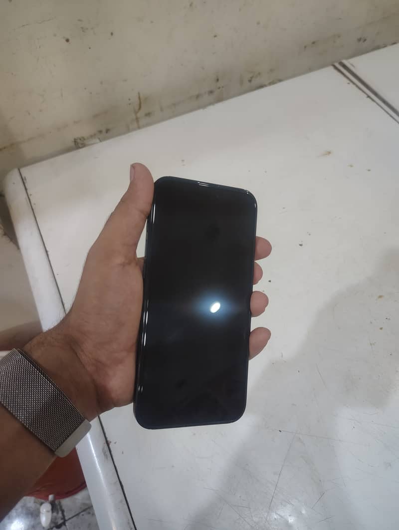 Apple iPhone 16 Plus 6