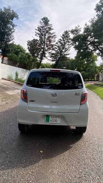 Daihatsu Mira 2016