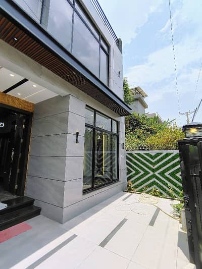 Luxury Living Starts Here 10 Marla Ultra Luxury House For Sale