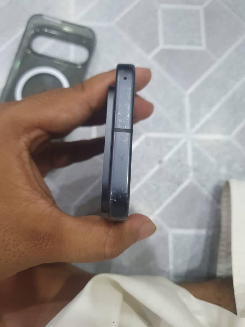 Google Pixel 9 read description 1