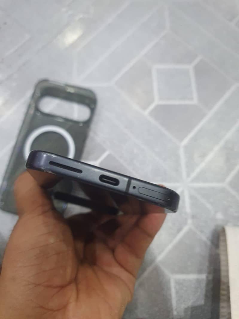Google Pixel 9 read description 5