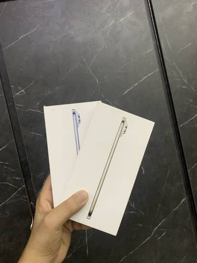 IPhone 17 Air jv  + factory unlock 256gb non active box pack available