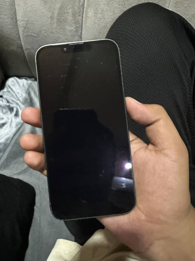 Apple iPhone 13 3