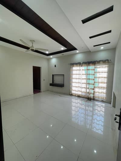 8 Marla Lower Portion For Rent Near College Road
