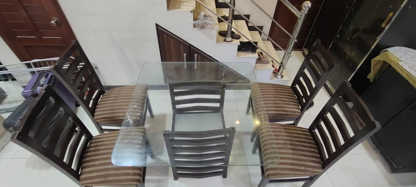 Dining Table 0