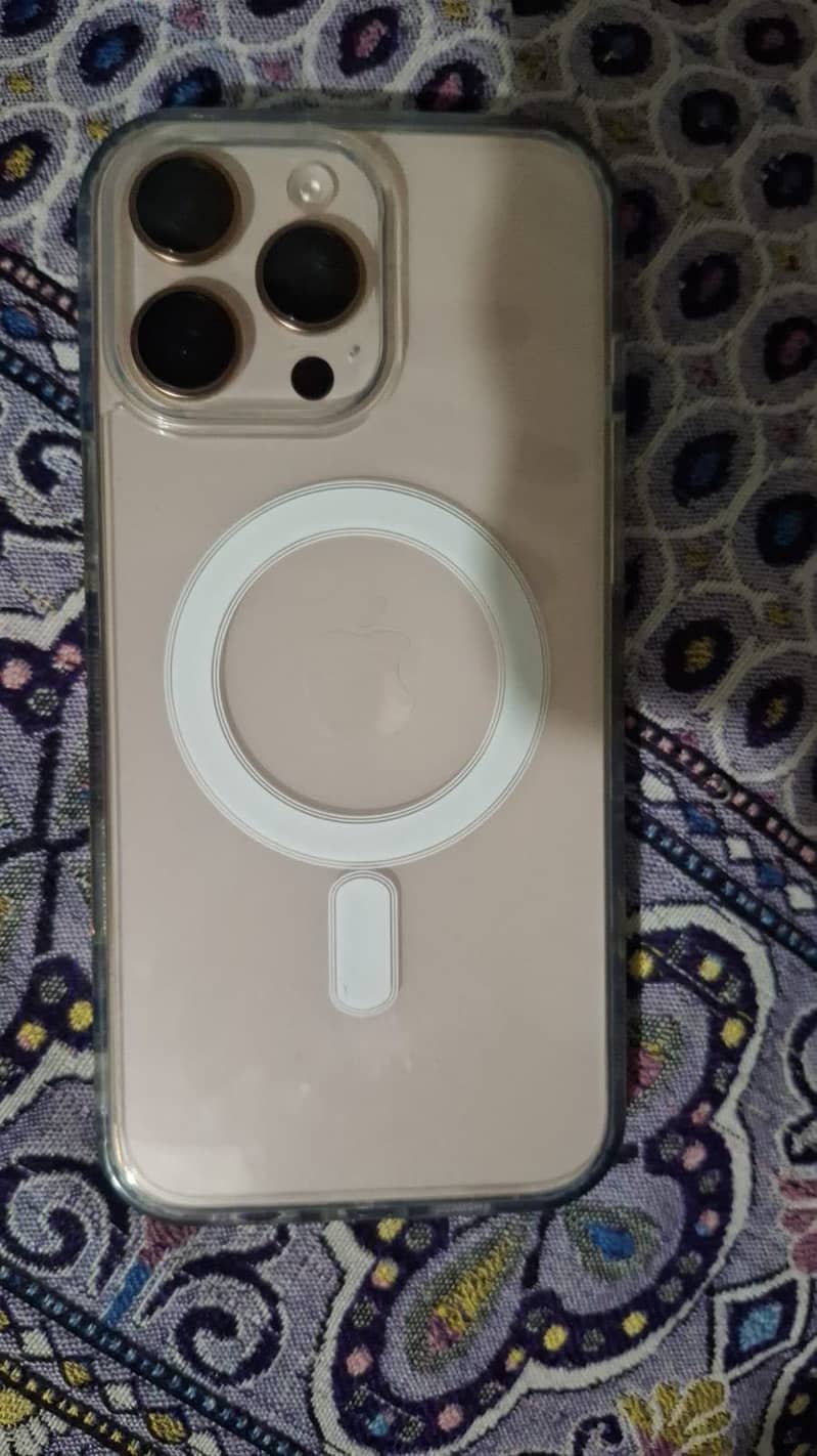 Apple iPhone 16 Pro Max 0