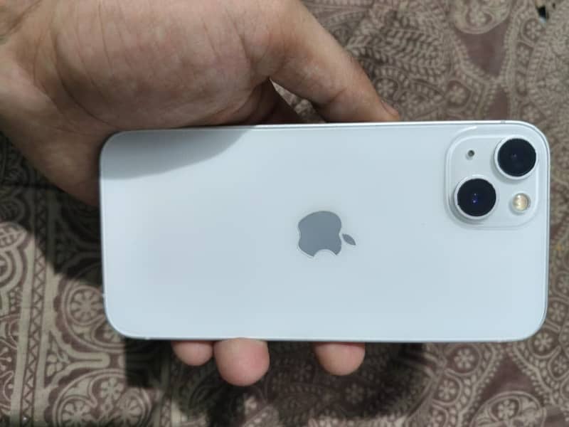 Apple iPhone 13 0