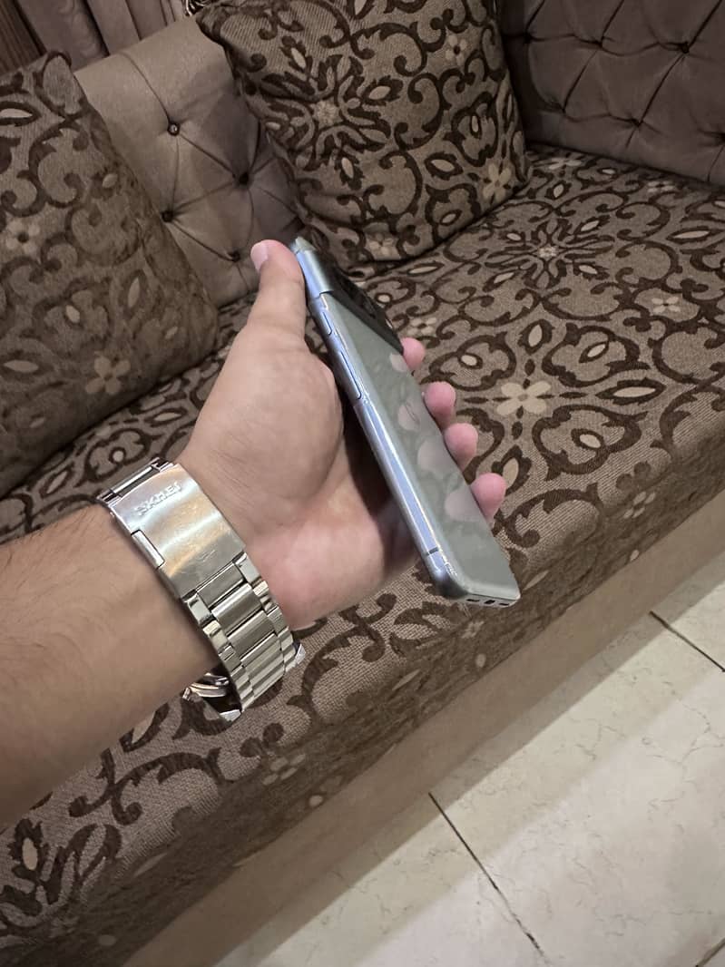 Google Pixel 8 3