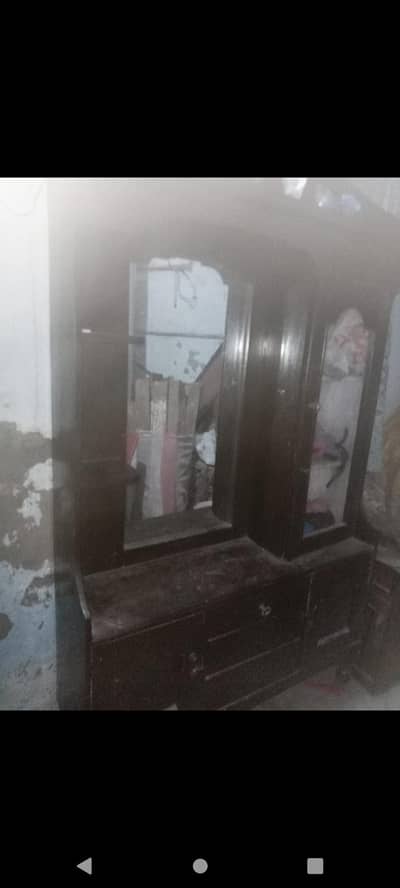 dressing table
