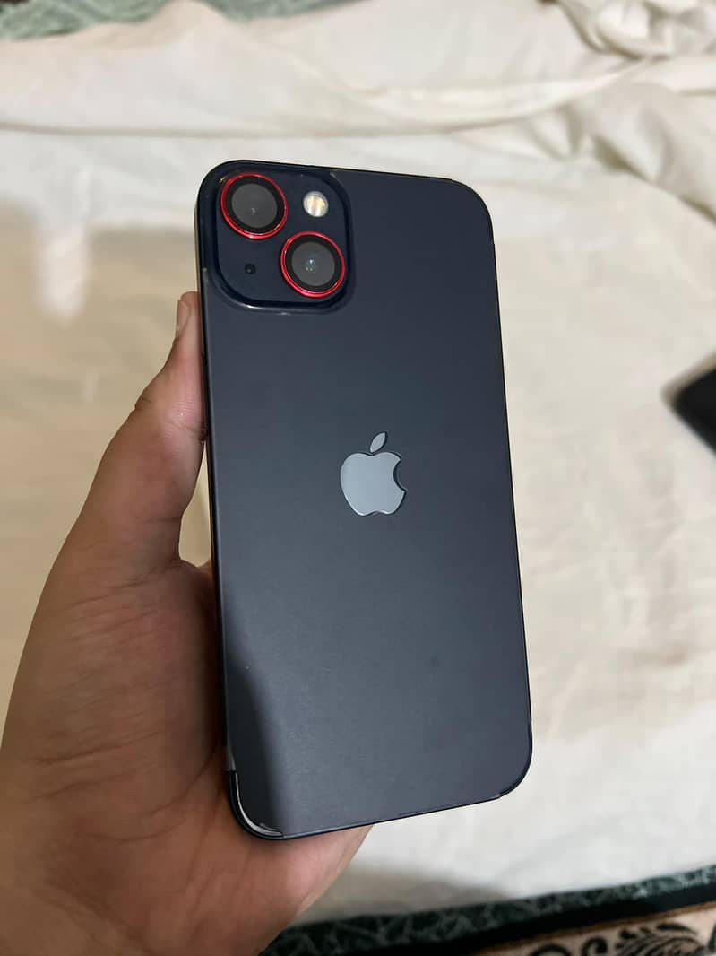 Apple iPhone 13 2