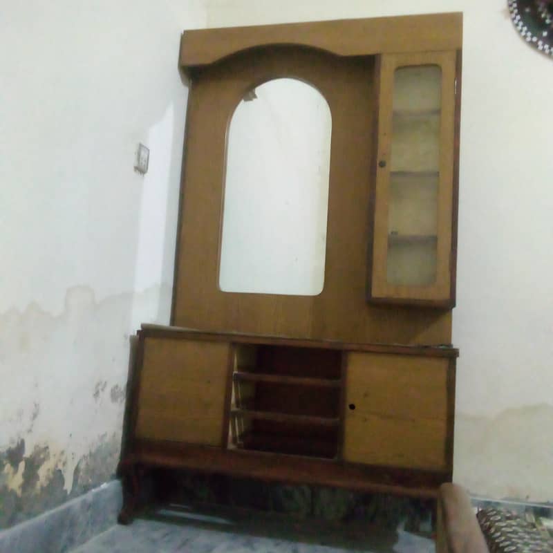 Dressing table 0