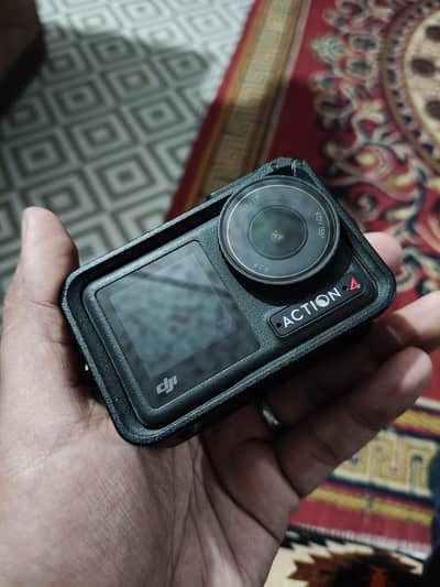 DJI osmo action 4 standard combo complete.