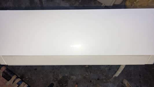 gree DC inverter for sell lash condition phone # 03244581376