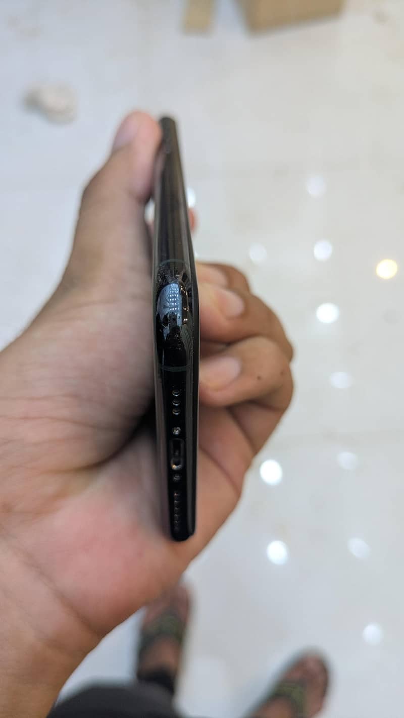Apple iPhone 11 Pro 2