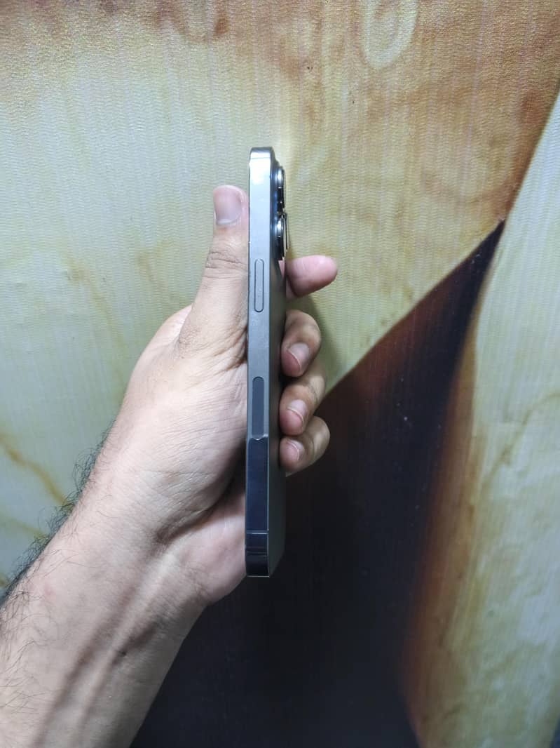 iPhone 13 Pro 1