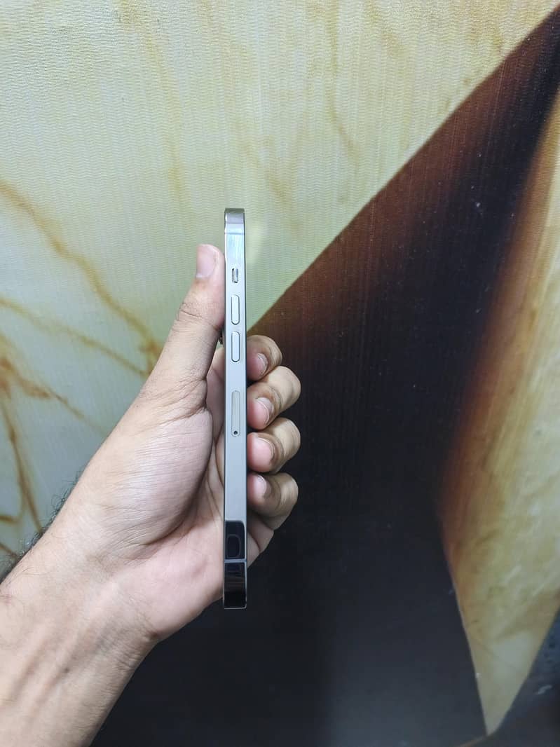 iPhone 13 Pro 2