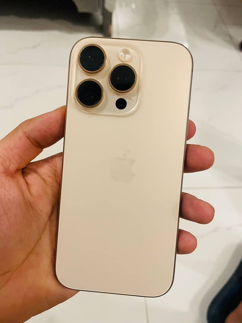 Apple iPhone 16 Pro 0