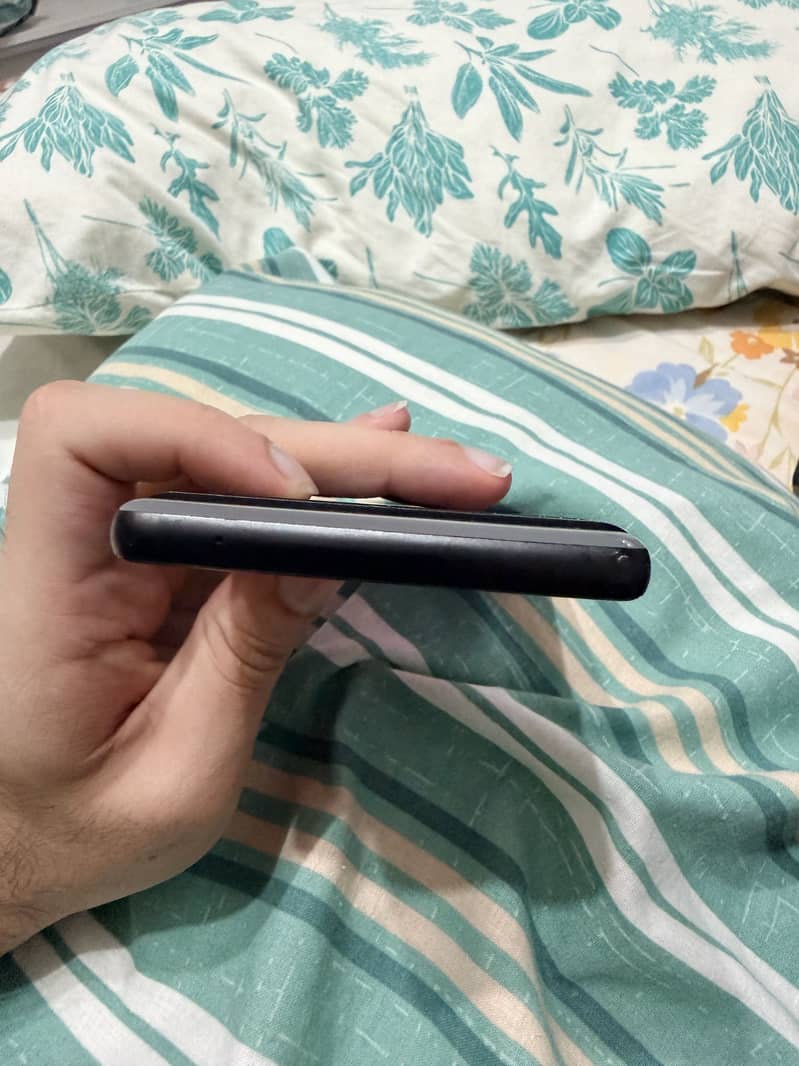 Google Pixel 6a 5