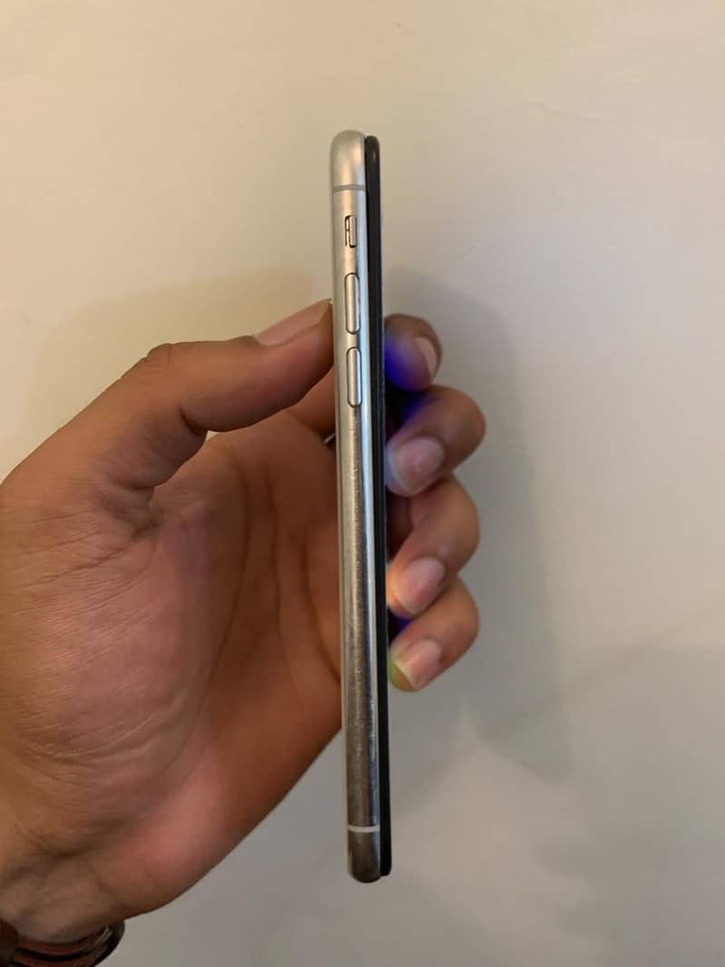 Apple iPhone X 3