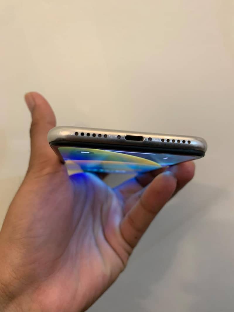 Apple iPhone X 6