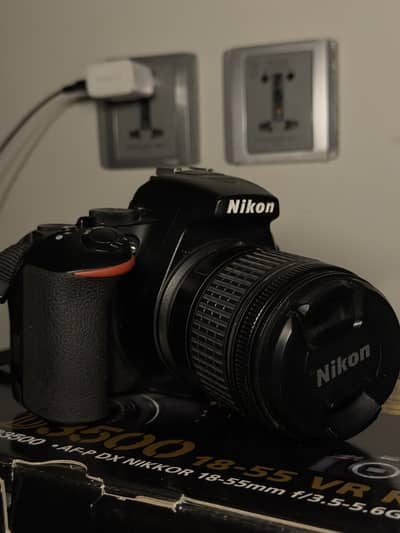 Nikon d3500 VR KIT 18-55mm With box
