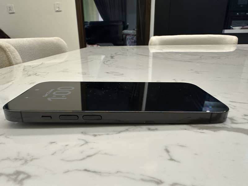 Apple iPhone 14 Pro 2