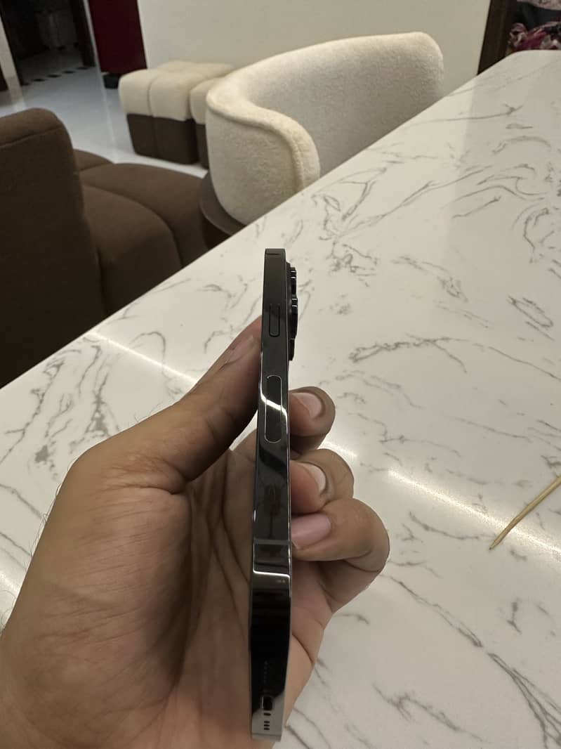 Apple iPhone 14 Pro 4