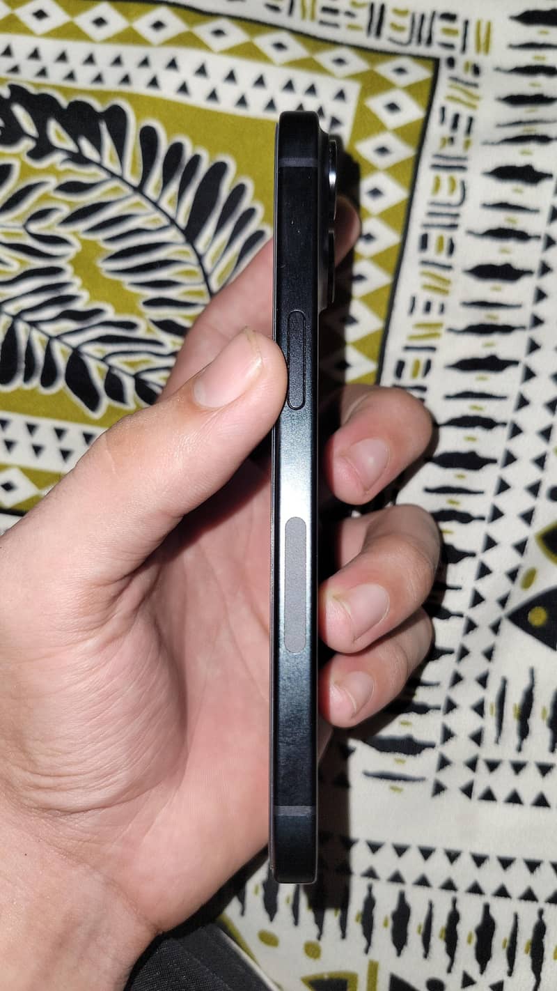 Apple iPhone 15 2