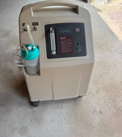 Oxygen concentrator 7F-10W