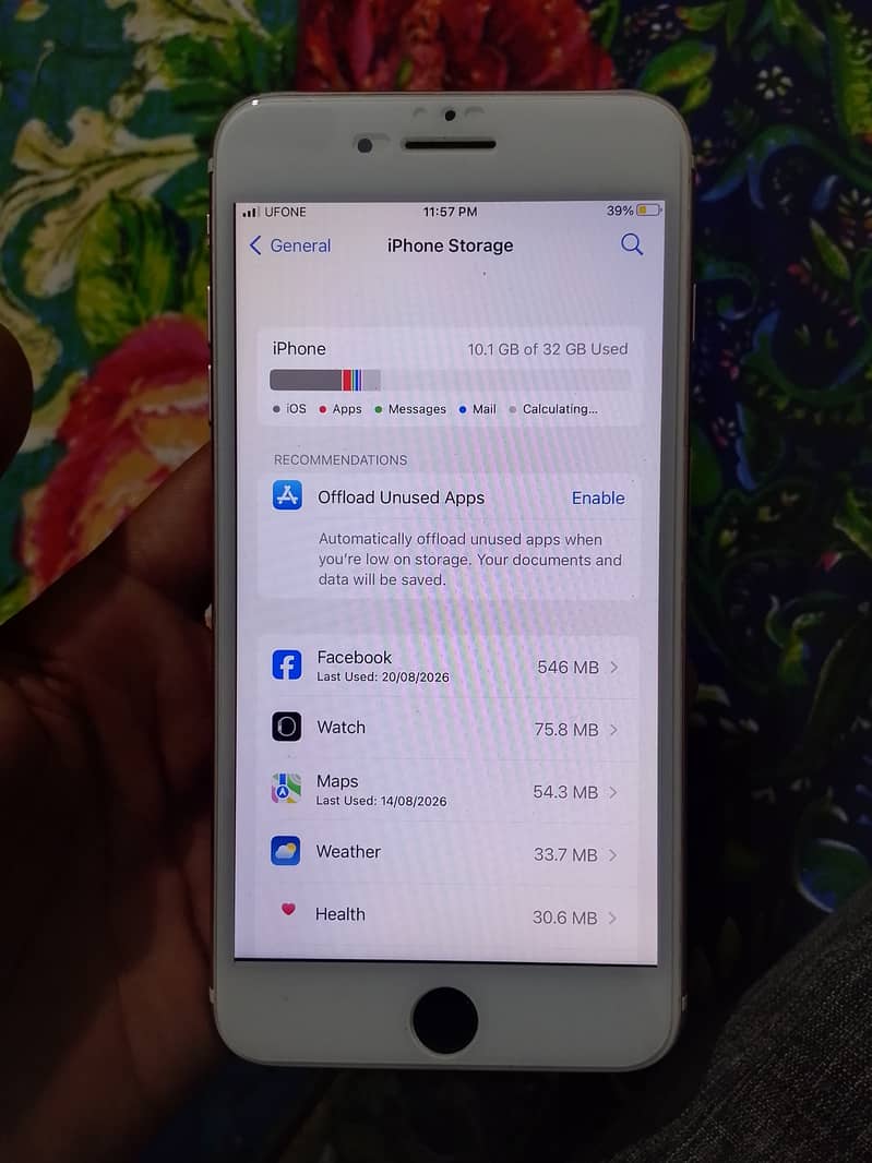 Apple iPhone 7 Plus 1