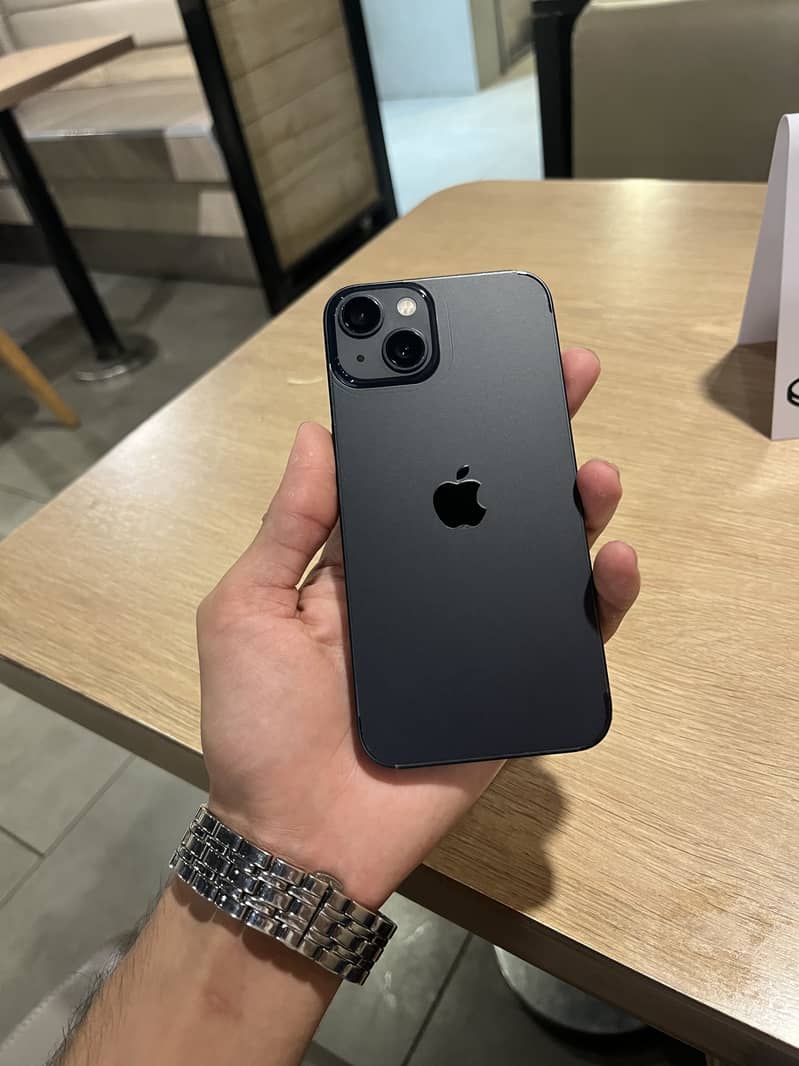 Apple iPhone 13 0