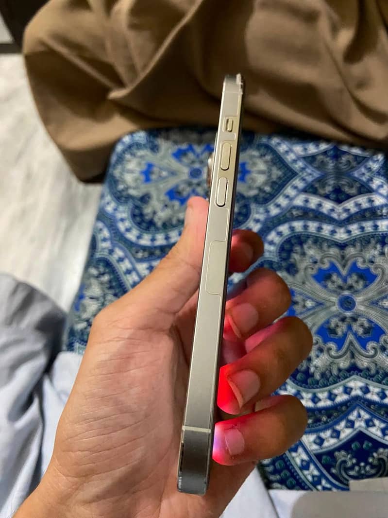 Apple iPhone 14 Pro 1