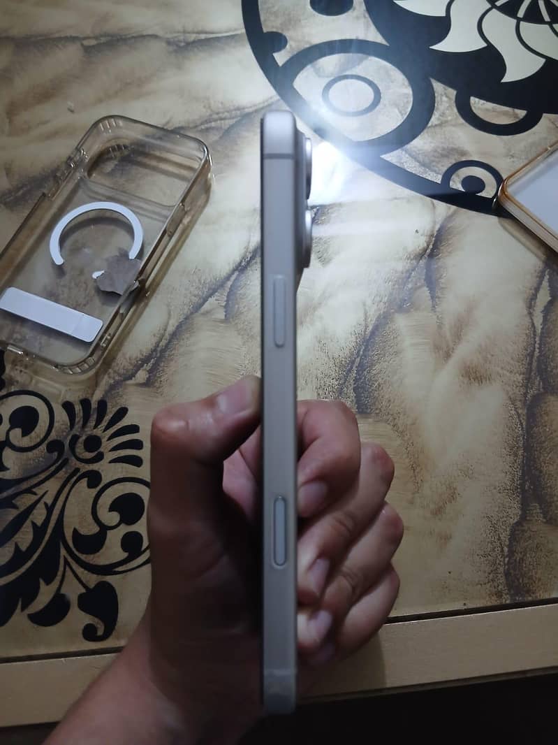 Apple iPhone 17 Pro Max 3