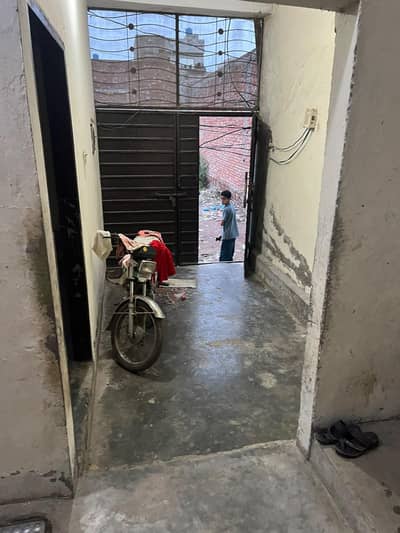 3 marla house for sale in Manawah near sky land road Lahore