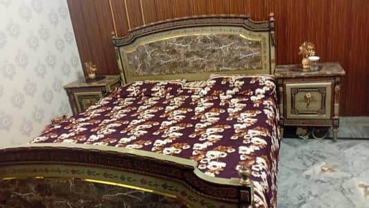 “Beautiful Wooden Bed Set for Sale