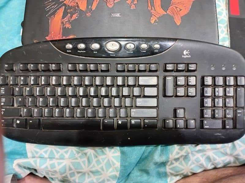 Logitech Keyboard PS-2 0